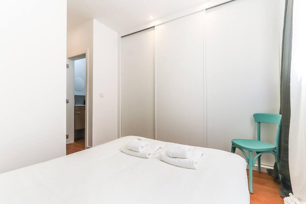 Vita Portucale ! Bright Campo Ourique W/ Terrace ลิสบอน ภายนอก รูปภาพ